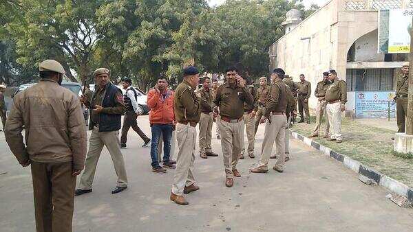 Gangster shot by cops in Mewat