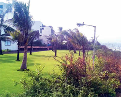 Public park, pvt property: Bungalow owners in Juhu turn fishermen’s yard into their sprawling garden