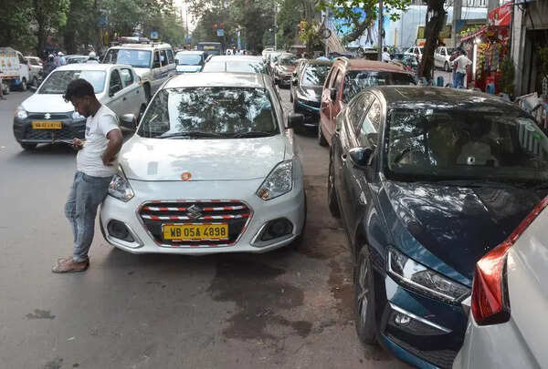 ‘Vehicles parked on roads are reducing usable carriageway’