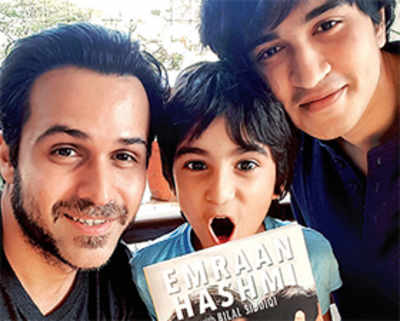 Emraan, Ayaan book a moment