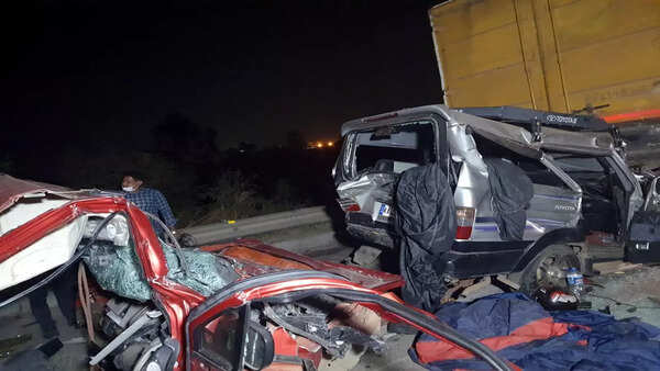 Bengaluru: 4 techies dead in Nice Road pile-up