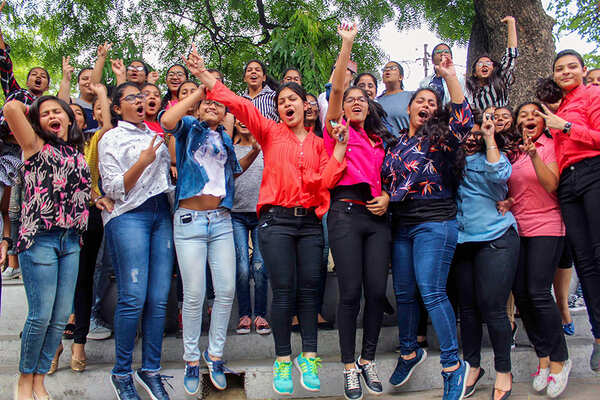 Maharashtra SSC Results 2026: Girls outperform boys by 5.40 percentage points as gender gap persists across state