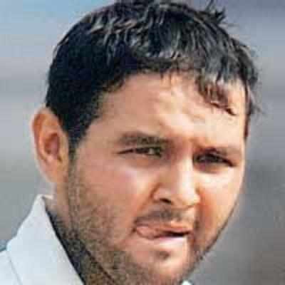 Yuvraj manages four as RoI amass 668