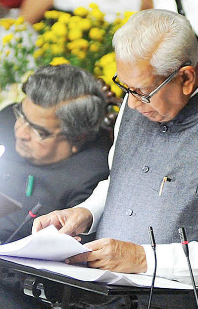 Governor’s report card at joint assembly session