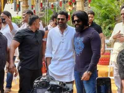 Prabhas, Yash look happy in viral picture from Saalar launch