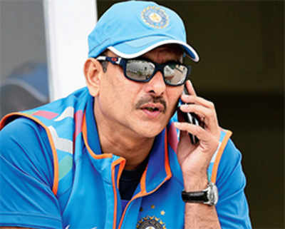 Shastri agrees to be with Indian team for Oz tour and World Cup
