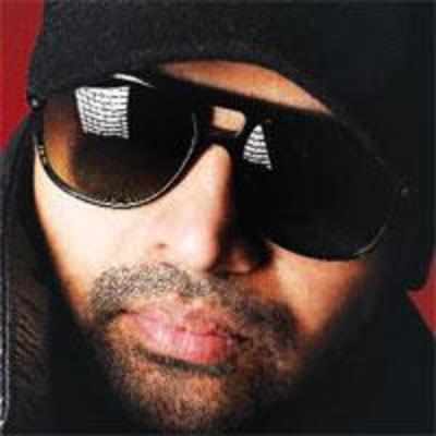 Himesh returns to his first love