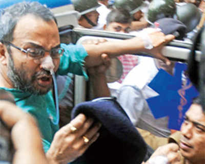 Court asks WB cops why they ‘pushed, shoved’ Kunal Ghosh