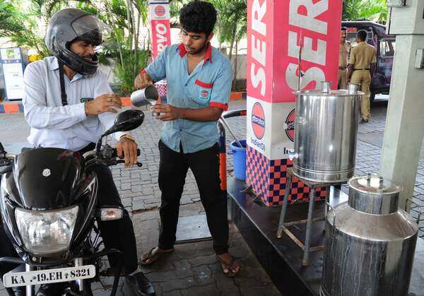 Mangaluru fuel station offers customers buttermilk to beat the heat