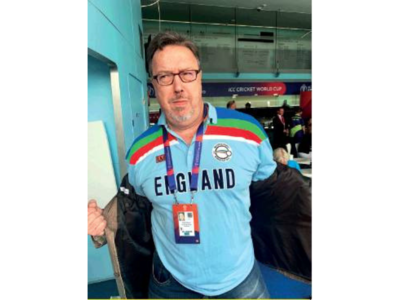 A passage to England: Derek Pringle’s 1992 World Cup tee still fits him well