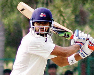 Fifties from Iyer, Tare and Lad give Mumbai upper hand