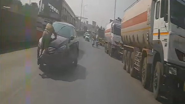 Car hits cop, carries him on bonnet for 4km near Hosur