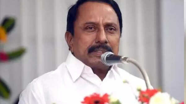 KA Sengottaiyan campaigns in Gobichettipalayam, backs Vijay and promises separate district
