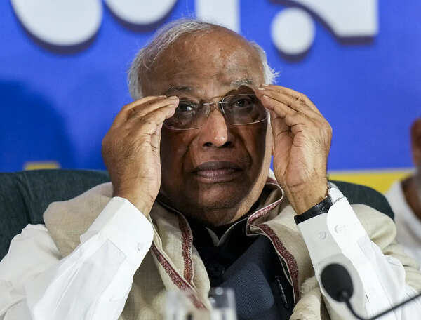 'I never said PM is a terrorist': Kharge clarifies remark, says 'Modi always threatens'; BJP calls Cong chief 'frustrated'