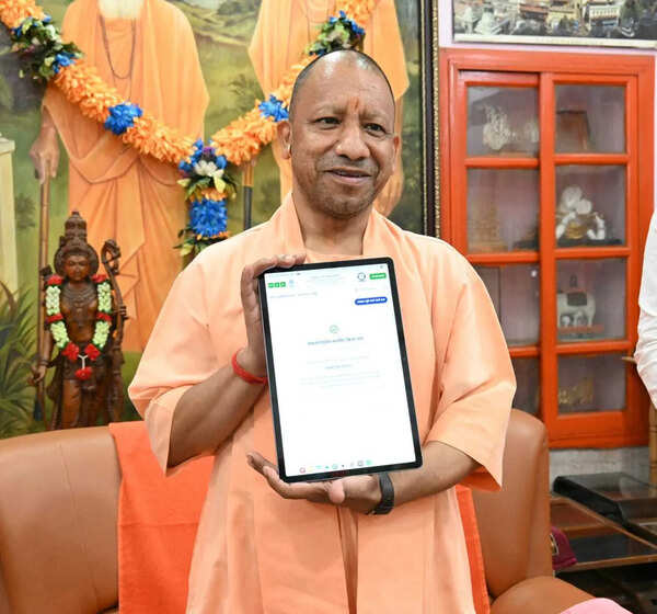 CM Yogi completes self-enumeration for Census 2027