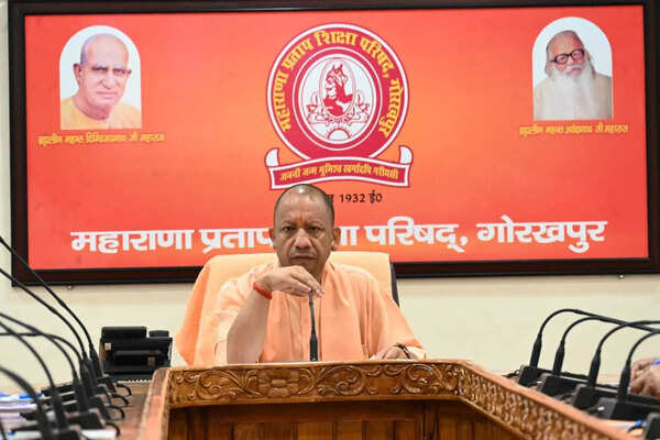 Rise to global challenges, promote fuel, power saving: CM