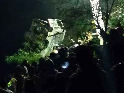 13 passengers die as minibus falls into river Panchganga
