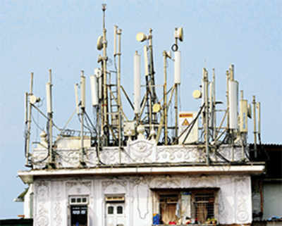 Pay Re 1, put a cell tower atop municipal buildings