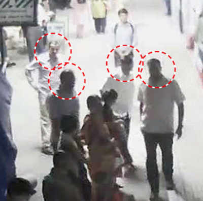 Off-duty GRP gang caught on camera fleecing commuters