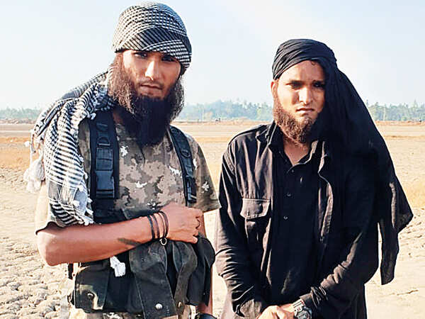 Two ‘terrorists’ create panic in Palghar, turn out to be actors in Tiger Shroff - Hrithik Roshan starrer film