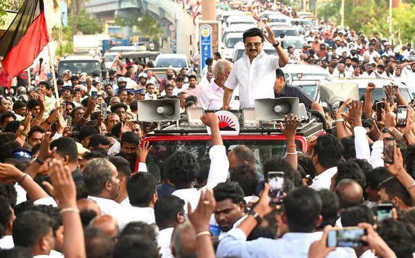 Stalin returns to Kolathur to say thank you and goodbye