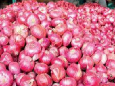 Over 40,000 applications received for 75 onion storage facilities in Maharashtra's Aurangabad