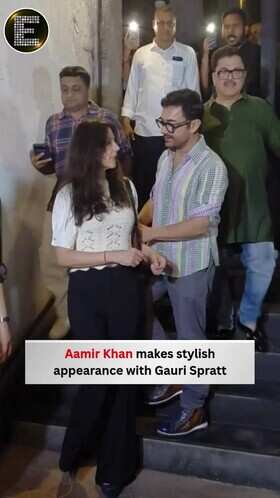 Aamir Khan Poses With Gauri Spratt