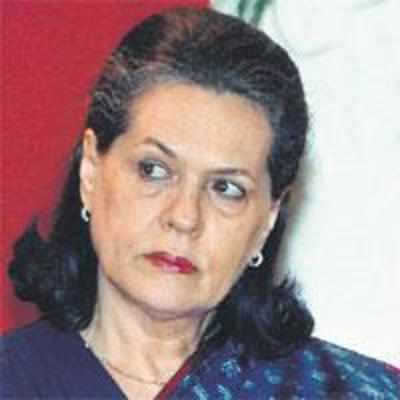 India will give befitting reply to terrorists: Sonia