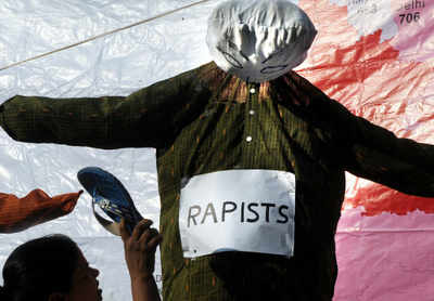 Woman gang-raped on busy Kolkata road