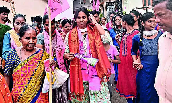 Sec’bad Cantt bypoll: Kin of nominees bolster campaign
