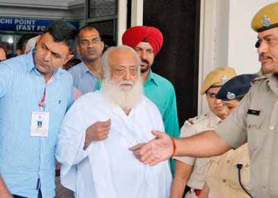 IPS officer searching for Asaram's son Narayan Sai gets threat call
