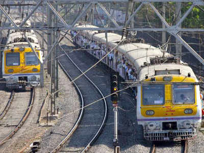 Central rly services halted as overhead wire snaps