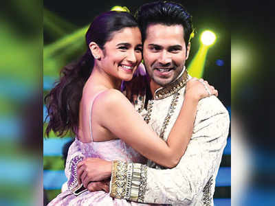 Alia Bhatt proves that she is smarter than Varun Dhawan in a game show