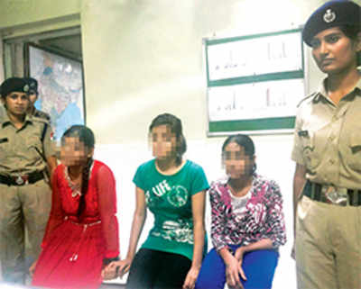 3 schoolgirls abducted from Ghaziabad rescued by co-passengers in train