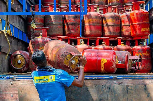 Gas crunch has slowed milk pouch production: Dairies