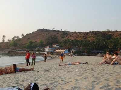 Soon, drinking in public in Goa will get you fined