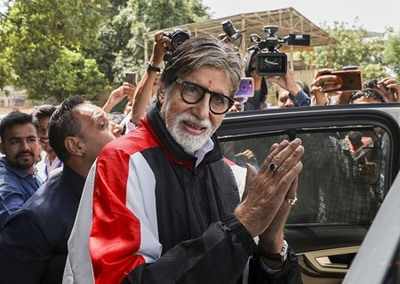 Amitabh Bachchan 'down with fever', won't attend National Awards ceremony