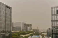 Dust storm lashes Gurgaon after hot day, thunderstorms and rain likely over next four days