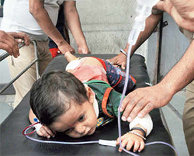 Pakistan shelling kills 8 civilians, injures 22
