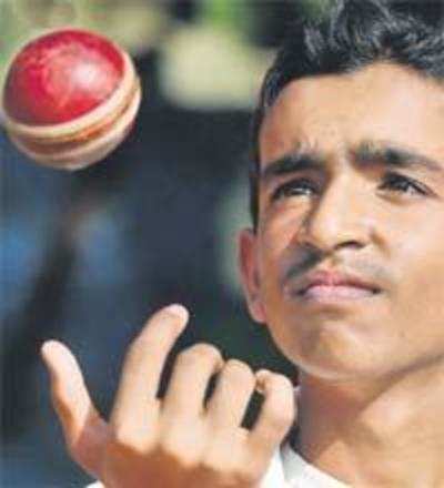 '˜Crazy' pitch gives Mihir his career-best show