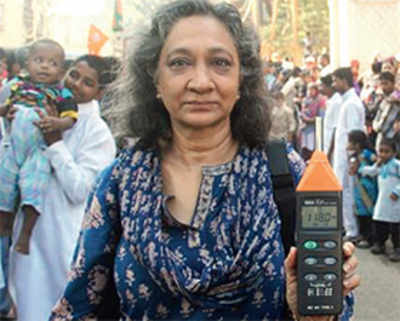 Activists protest noise levels at annual Mahim festival