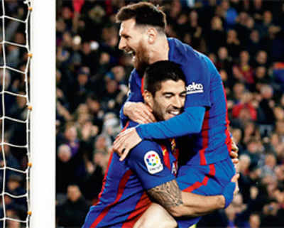 Suarez likens Messi to PlayStation player