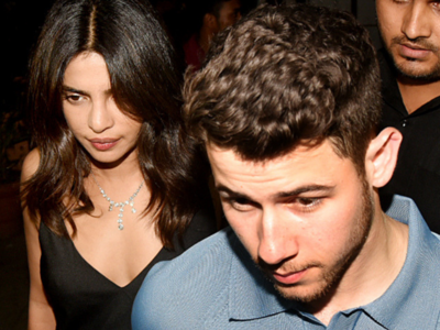 Photos: Priyanka Chopra and Nick Jonas step out for a dinner date in Mumbai