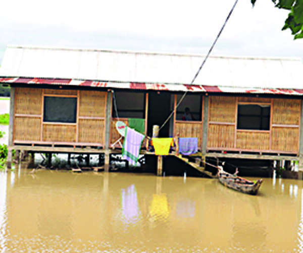 Assam: Brahmaputra and Subansiri water level rising in Jorhat, Majuli