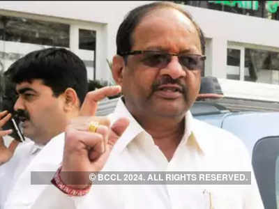 First day of nominations in Mumbai; Gopal Shetty starts with huge show of strength rally