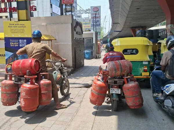 Gas relief: Industries to get 70% supply; migrants remain unaware of 5-kg cylinders