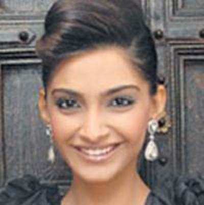 I'd never call Ash an aunty: Sonam