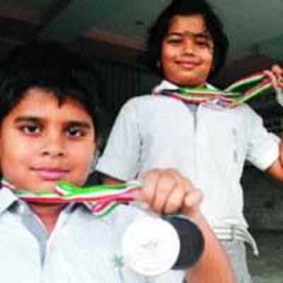 Avalon Heights swimmer duo excel at ICSE Schools of Mah meet