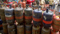 Domestic LPG cylinder price crosses Rs 1,000 mark 