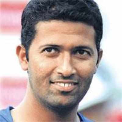 Jaffer, Sharma help Mumbai reach 333